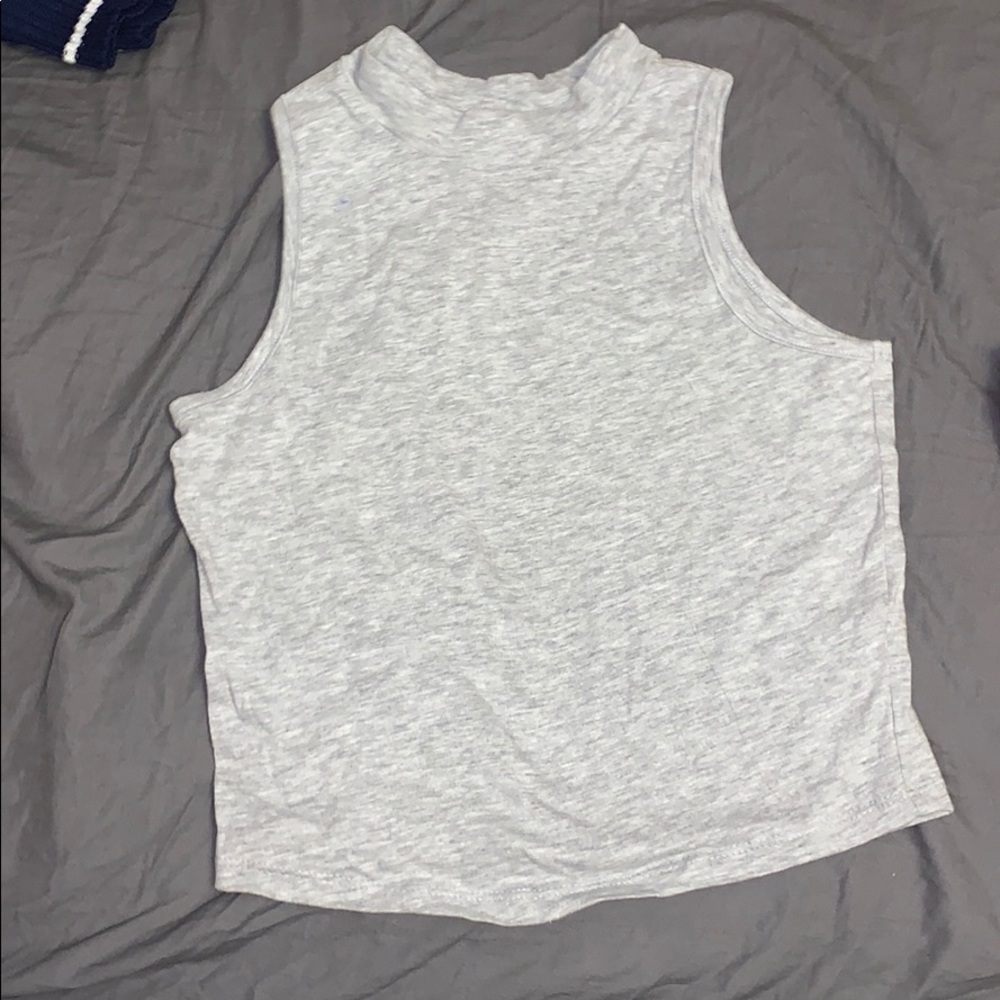 Cropped shirt